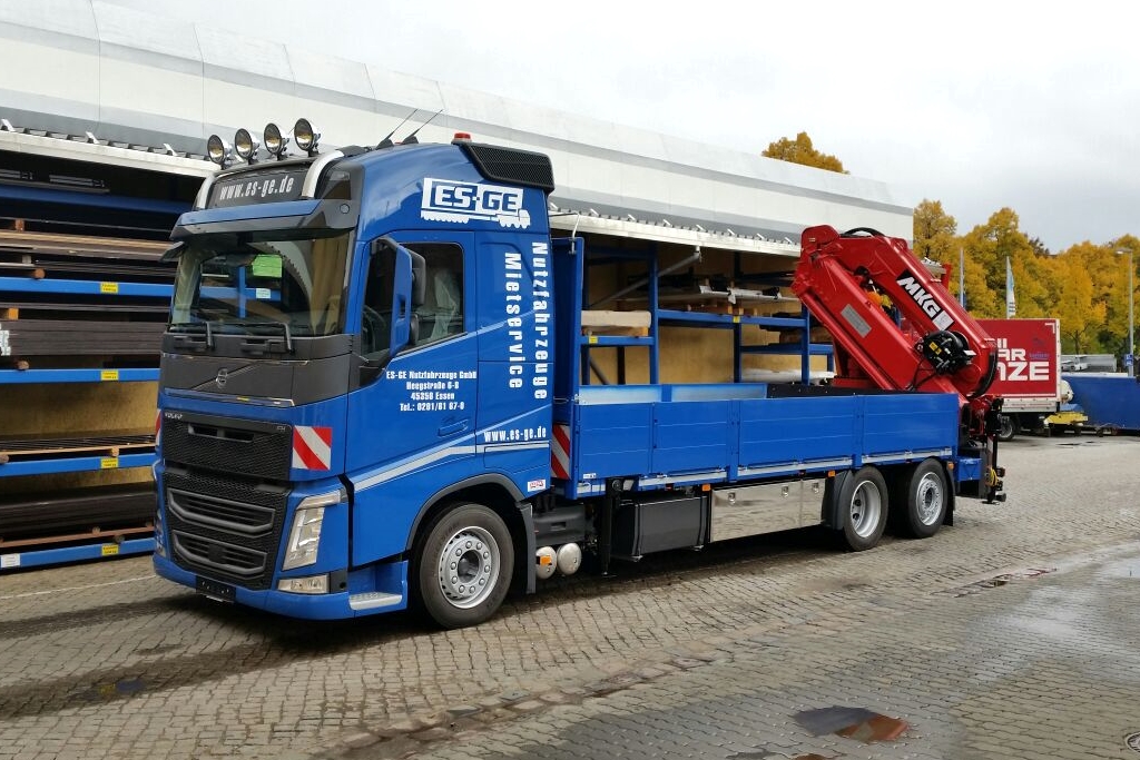 IAA-Nutzfahrzeuge-2016 IAA Commercial Vehicles Volvo 3-axled truck loading crane MKG