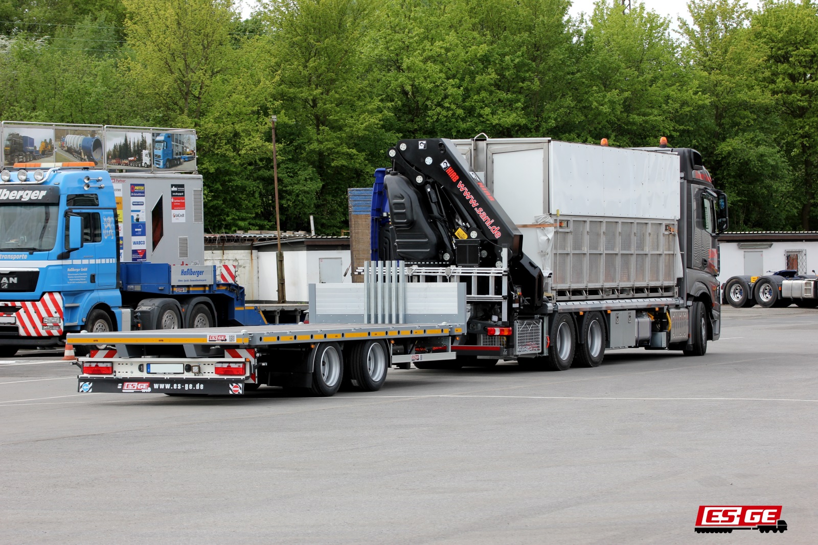 Sani Es Ge Tandem Trailer With Container Locks For 20 Container