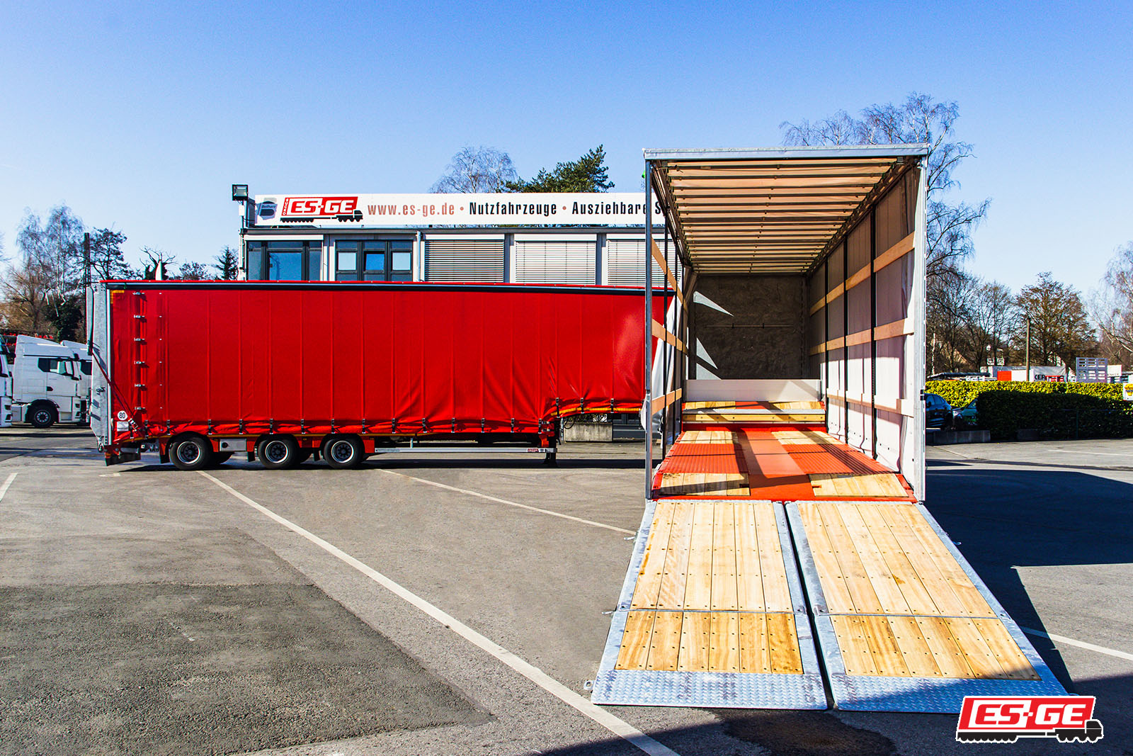 MAX Trailer MAX100 with tarpaulin