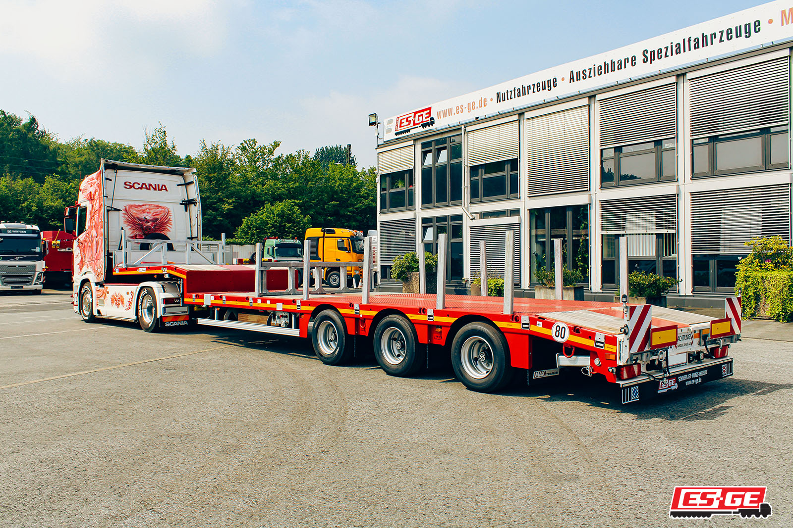 FAST Logistik GmbH ES-GE delivers MAX Trailer MAX110