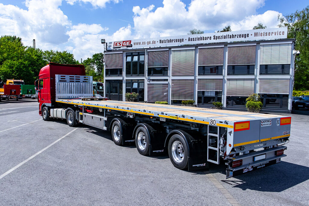 Faymonville TeleMAX-Auflieger für ABUS Kransysteme auf dem Gelände der ES-GE Nutzfahrzeuge GmbH