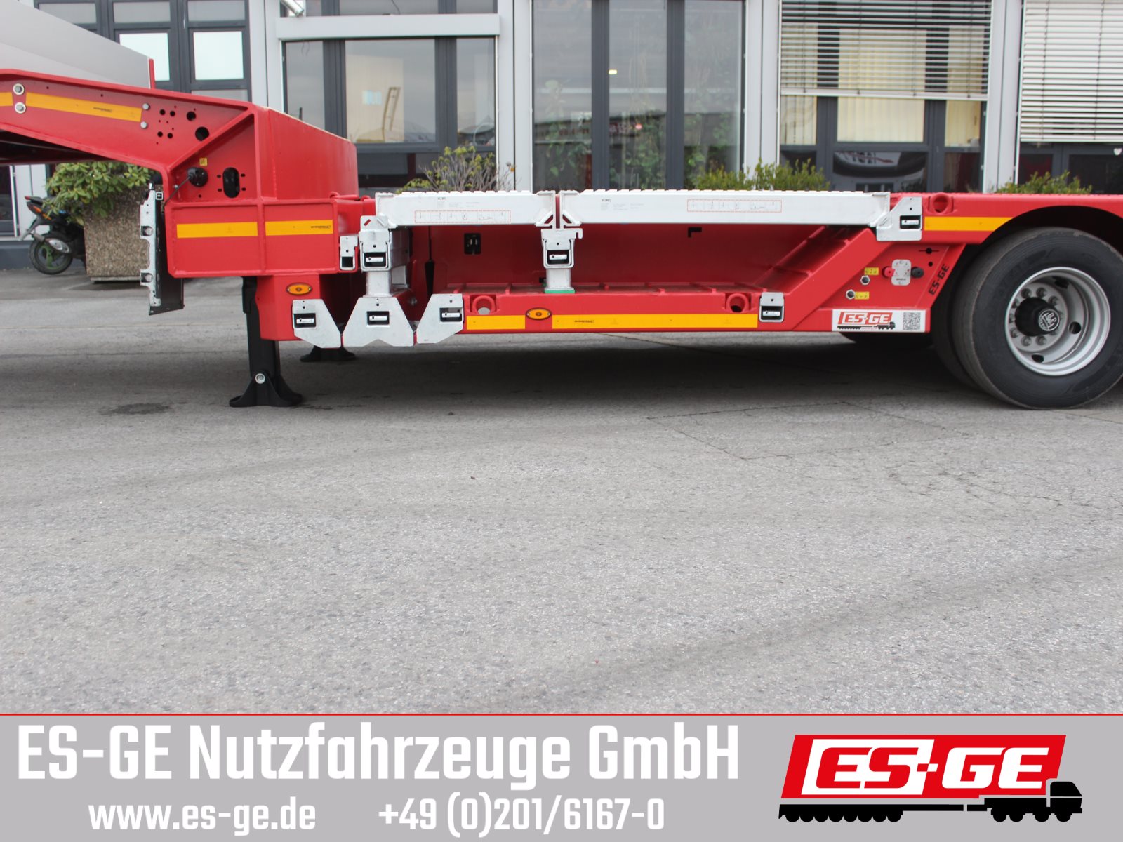 Faymonville Multimax Satteltieflader, Radmulden