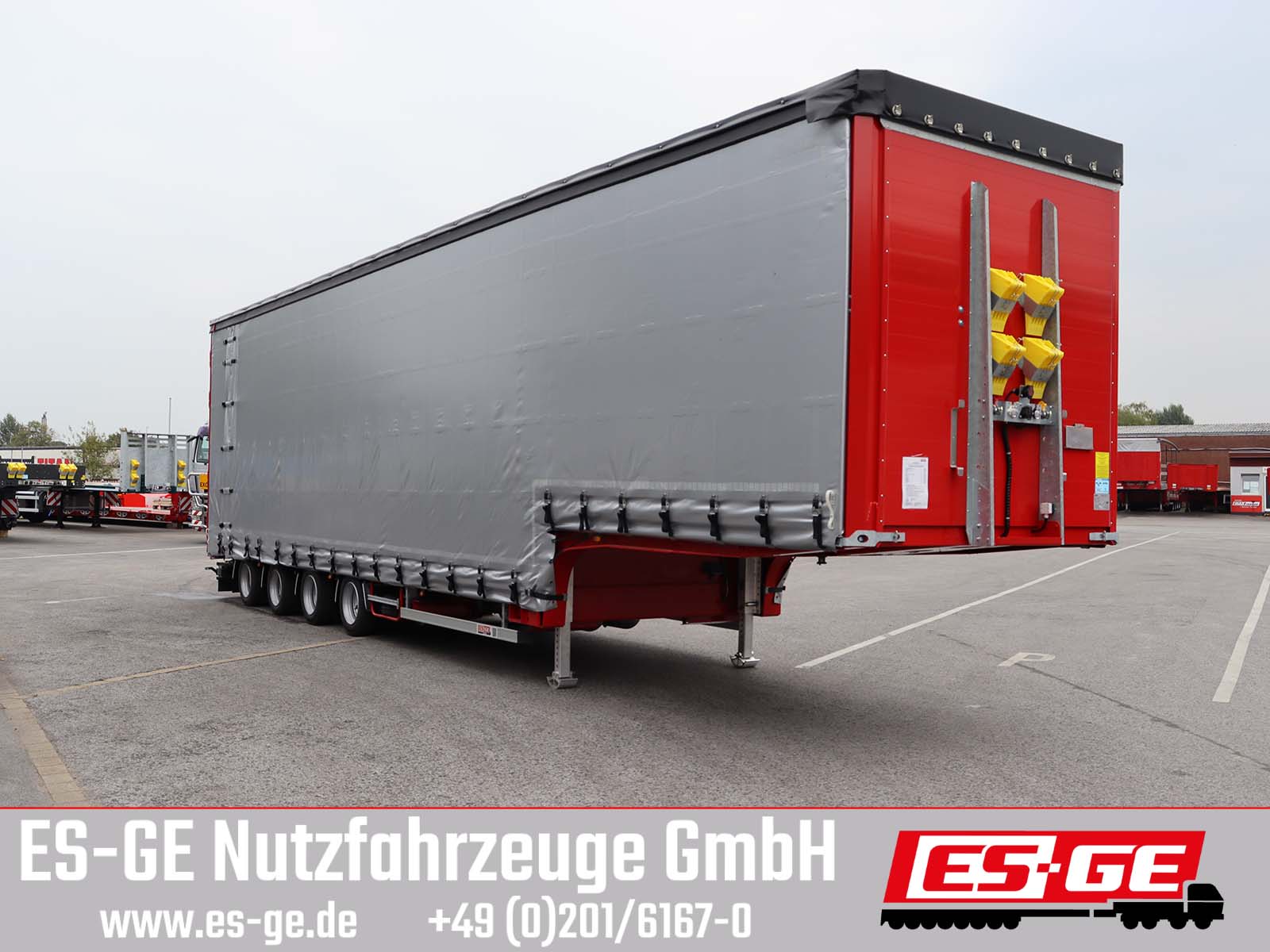 ES-GE 4-Achs-Satteltieflader mit Curtainsider-Aufbau