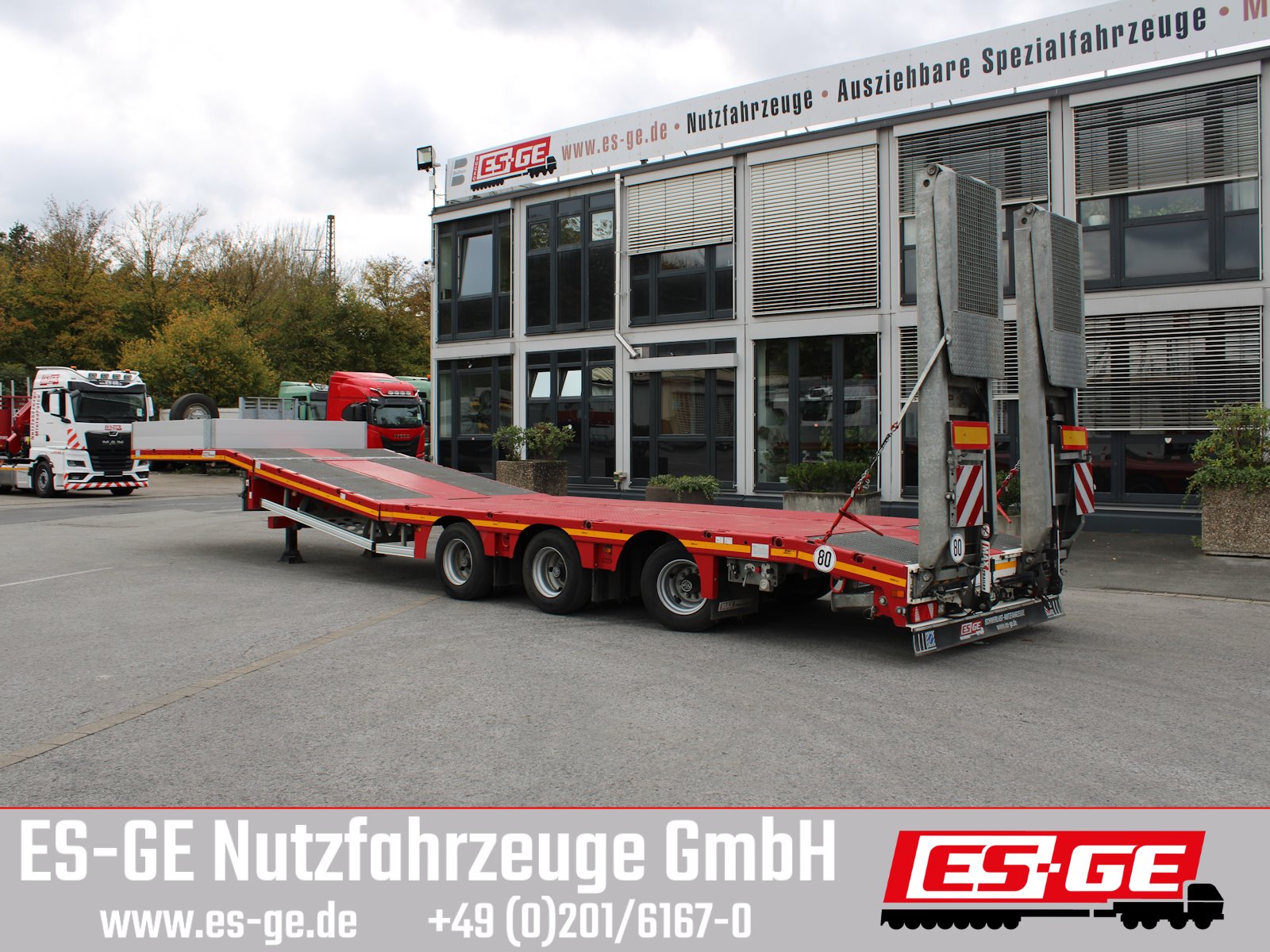 MAX Trailer MAX Trailer MAX100 Semi-Tieflader Hebebett