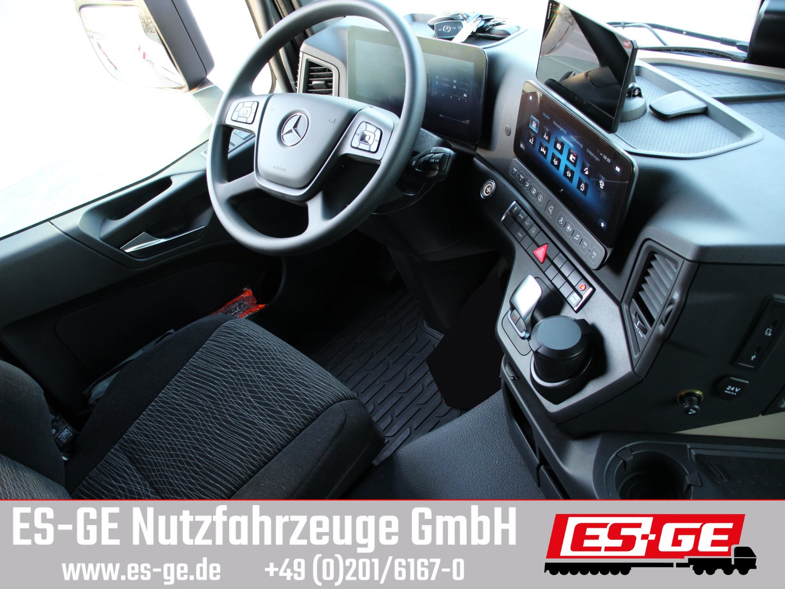 Mercedes-Benz 2546 L 6X2 ACTROS, Pritsche, MKG-Ladekran HLK 531
