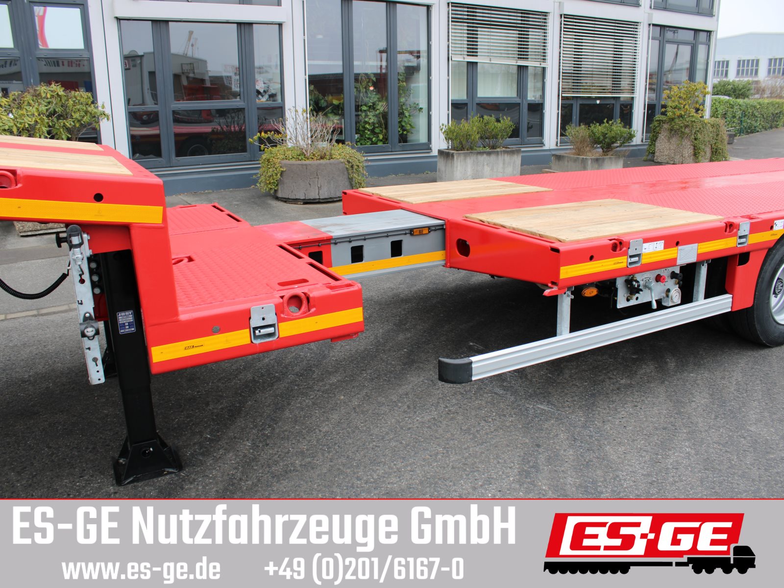 MAX Trailer MAX Trailer MAX100 Semi-Tieflader