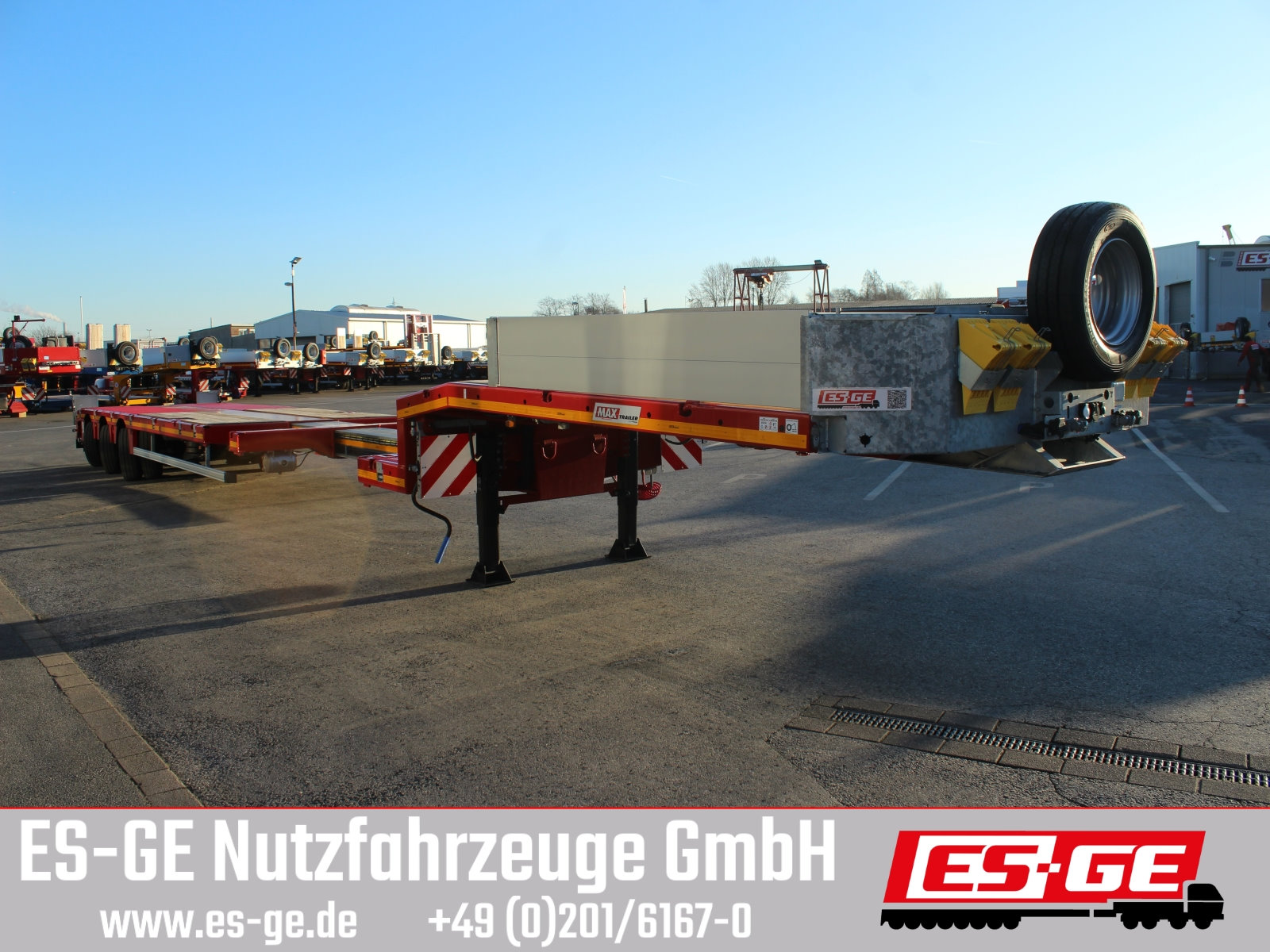 MAX Trailer MAX Trailer MAX110 Semi-Tieflader