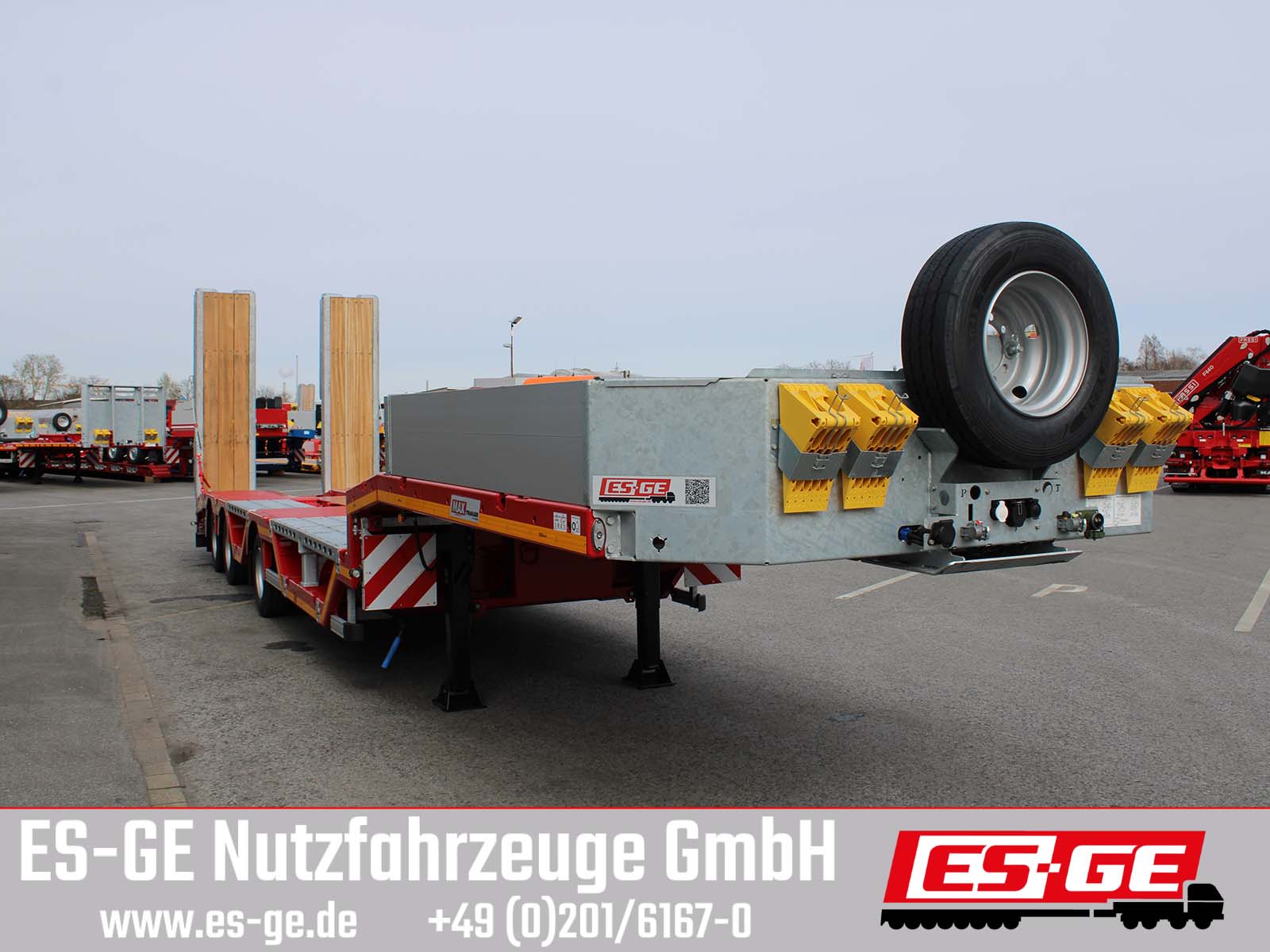 MAX Trailer MAX Trailer MAX100 Semi-Tieflader Radmulden