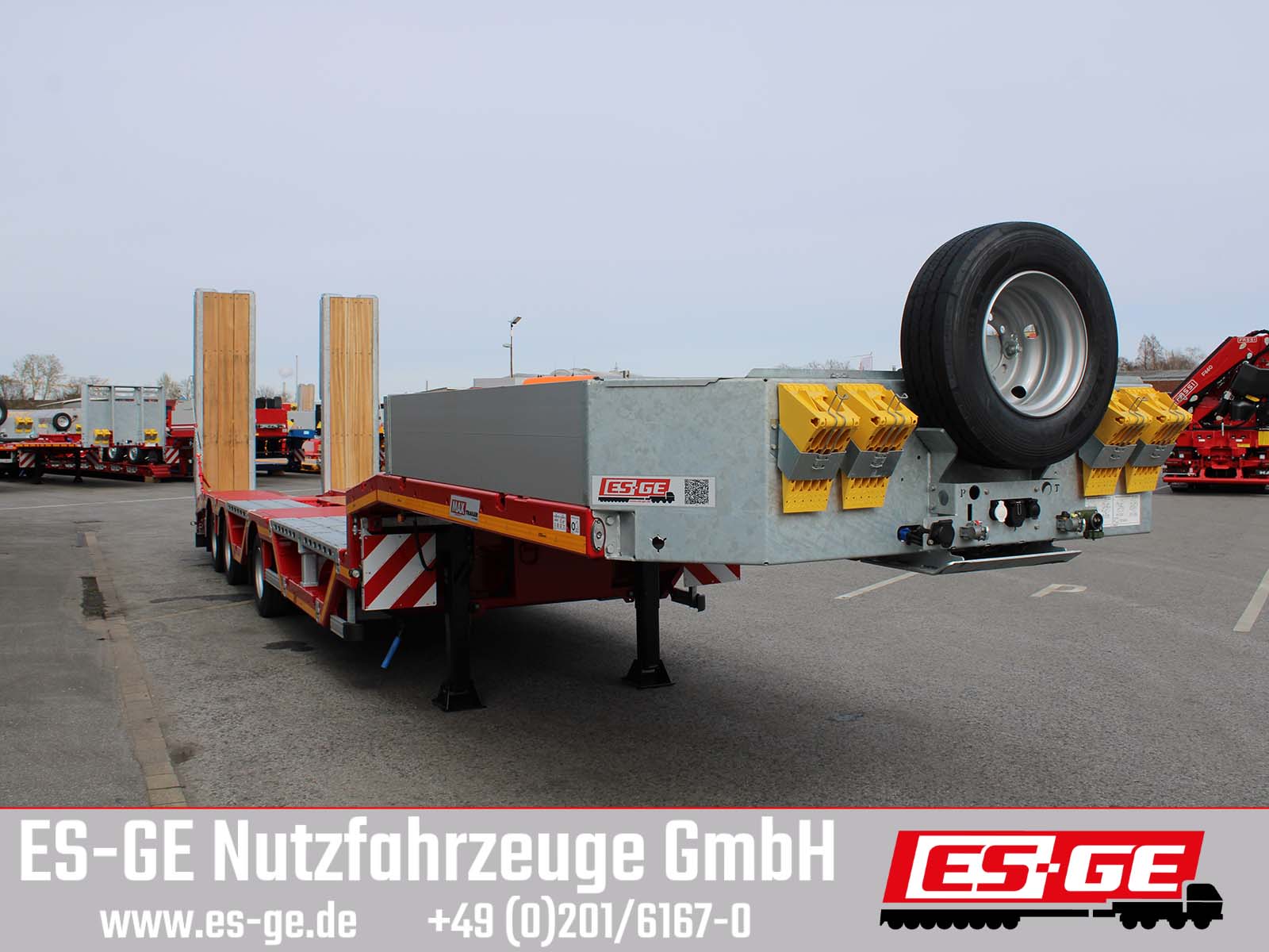 MAX Trailer MAX Trailer MAX100 Semi-Tieflader Radmulden