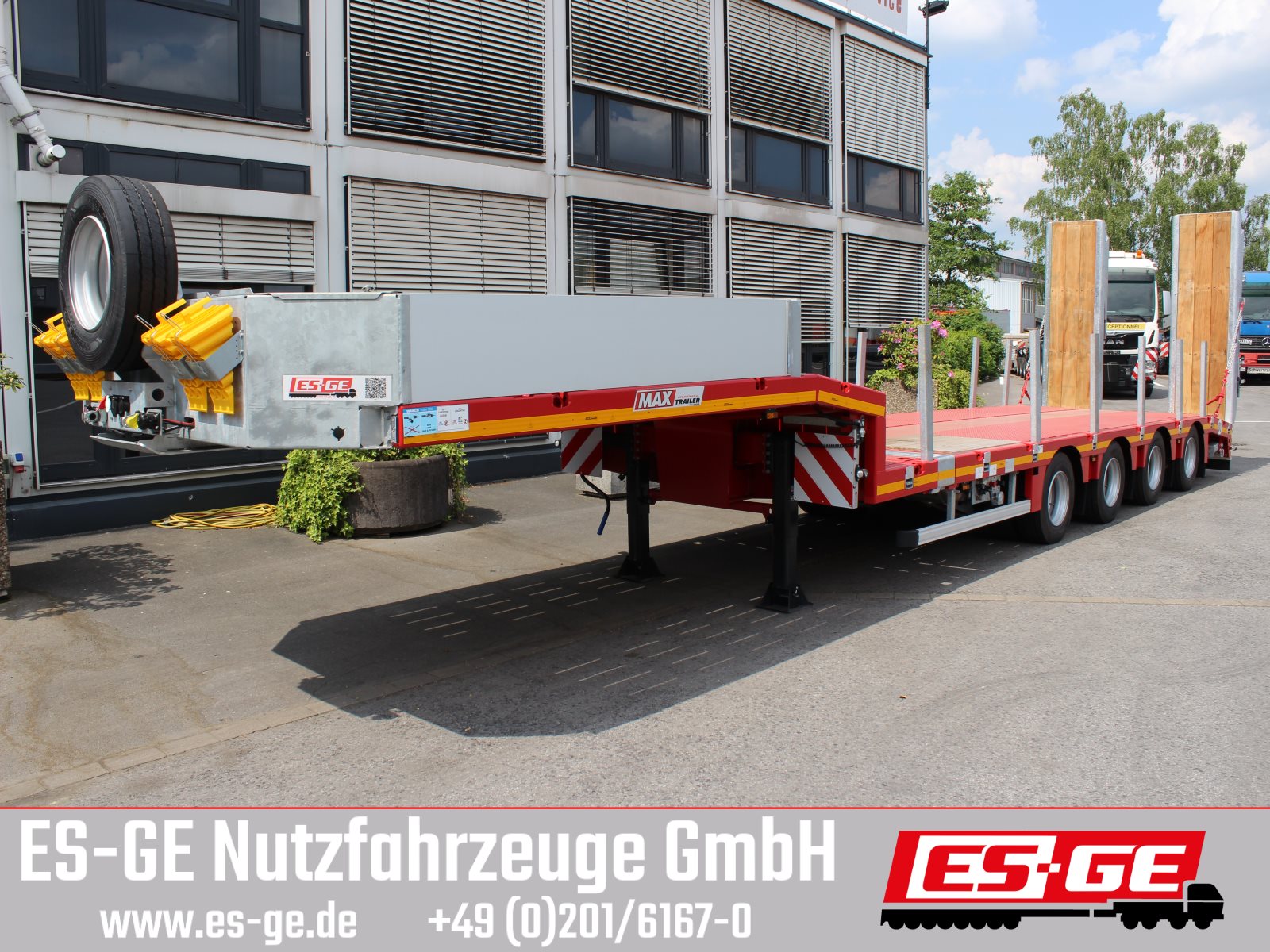 MAX Trailer MAX Trailer MAX100 Semi-Tieflader 2tlg. Rampen
