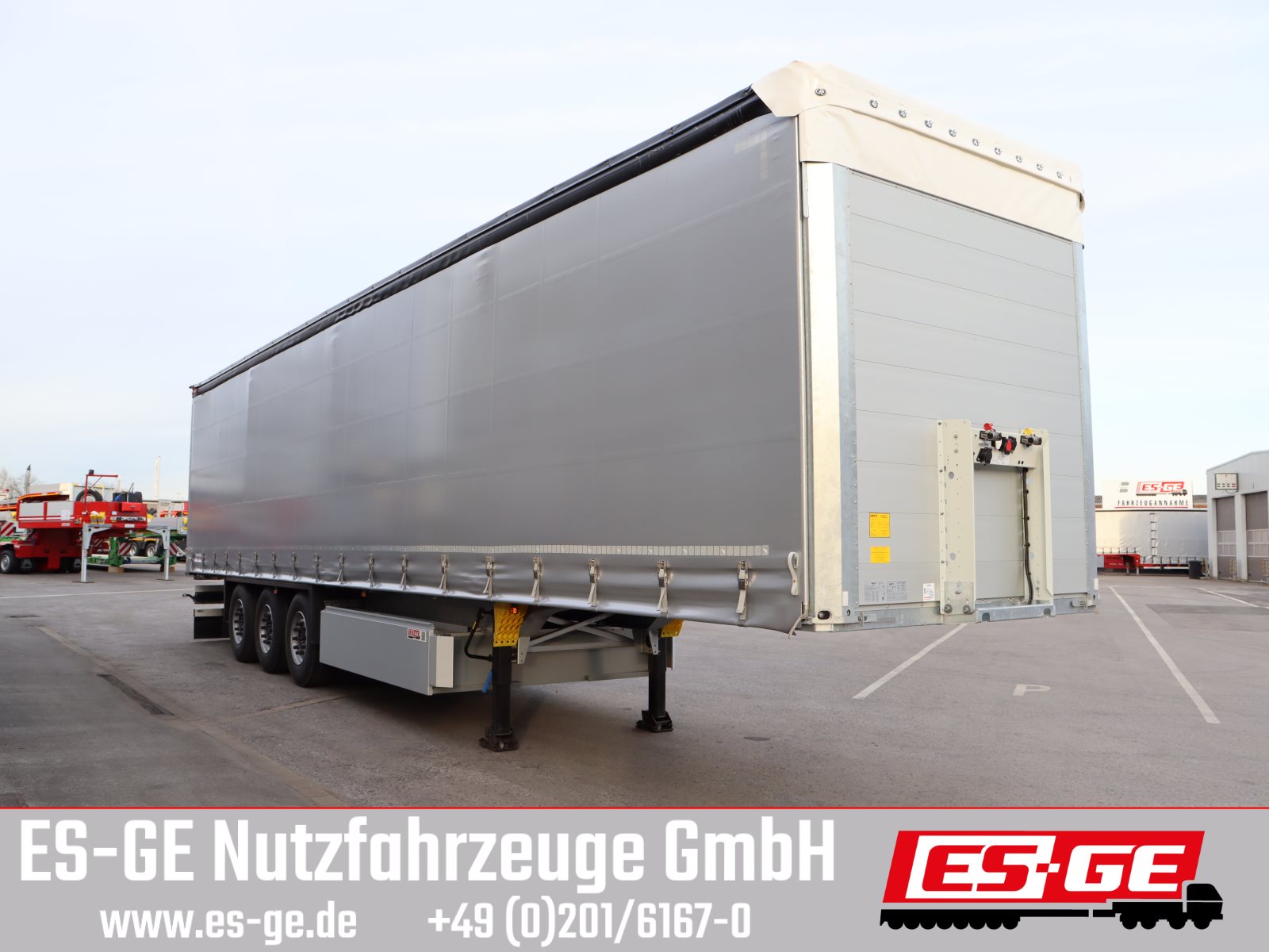 Schmitz Cargobull 3-Achs-Sattelanhänger, Cutainsider Universal