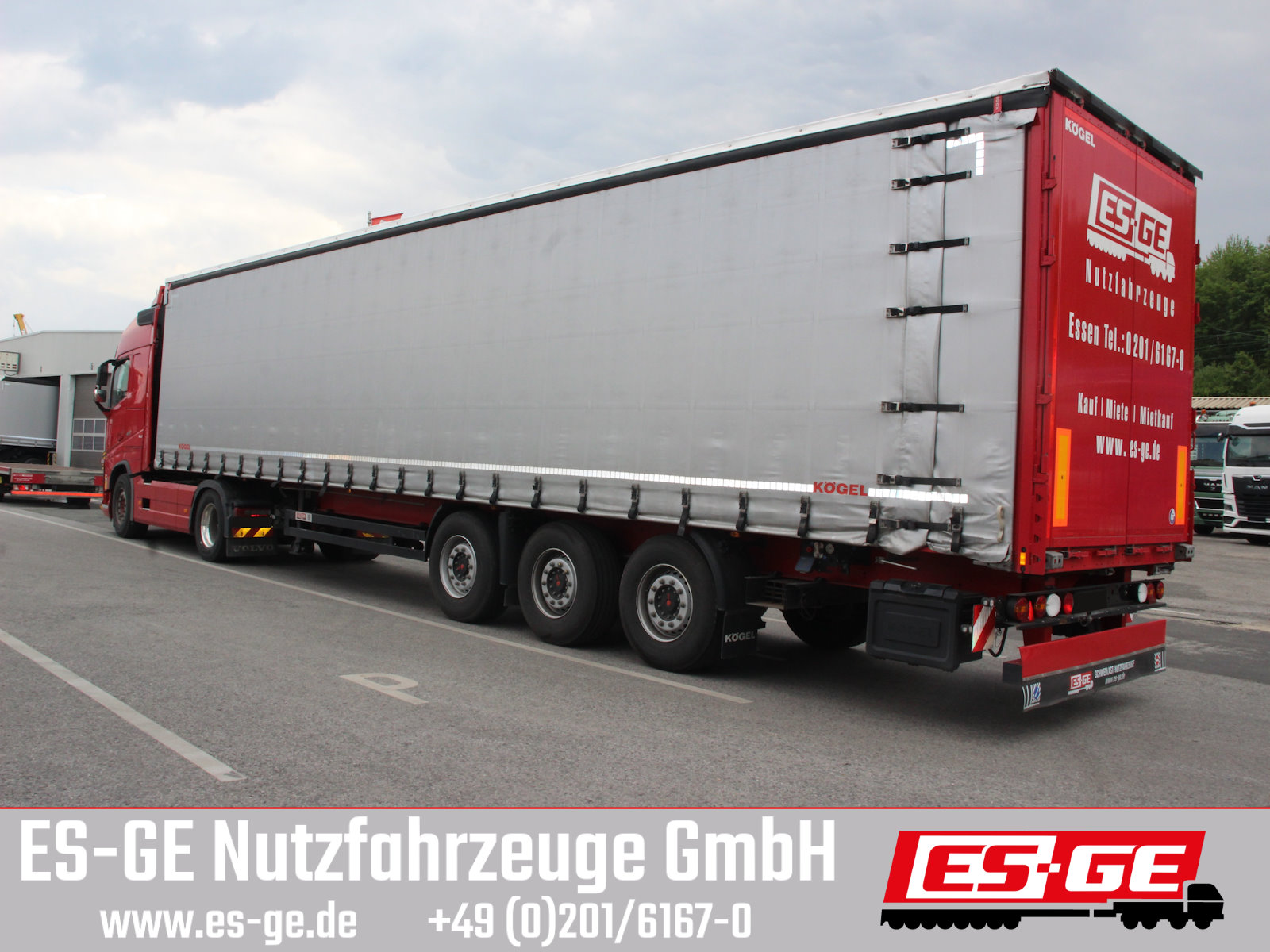 KÖGEL 3-Achs-Cargo-Coil-Pritschensattelanhänger