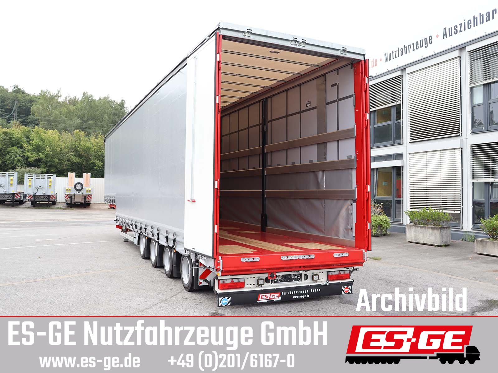 ES-GE 4-Achs-Satteltieflader mit Curtainsider-Aufbau