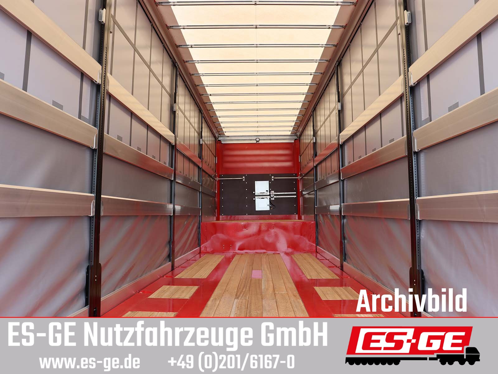 ES-GE 4-Achs-Satteltieflader mit Curtainsider-Aufbau