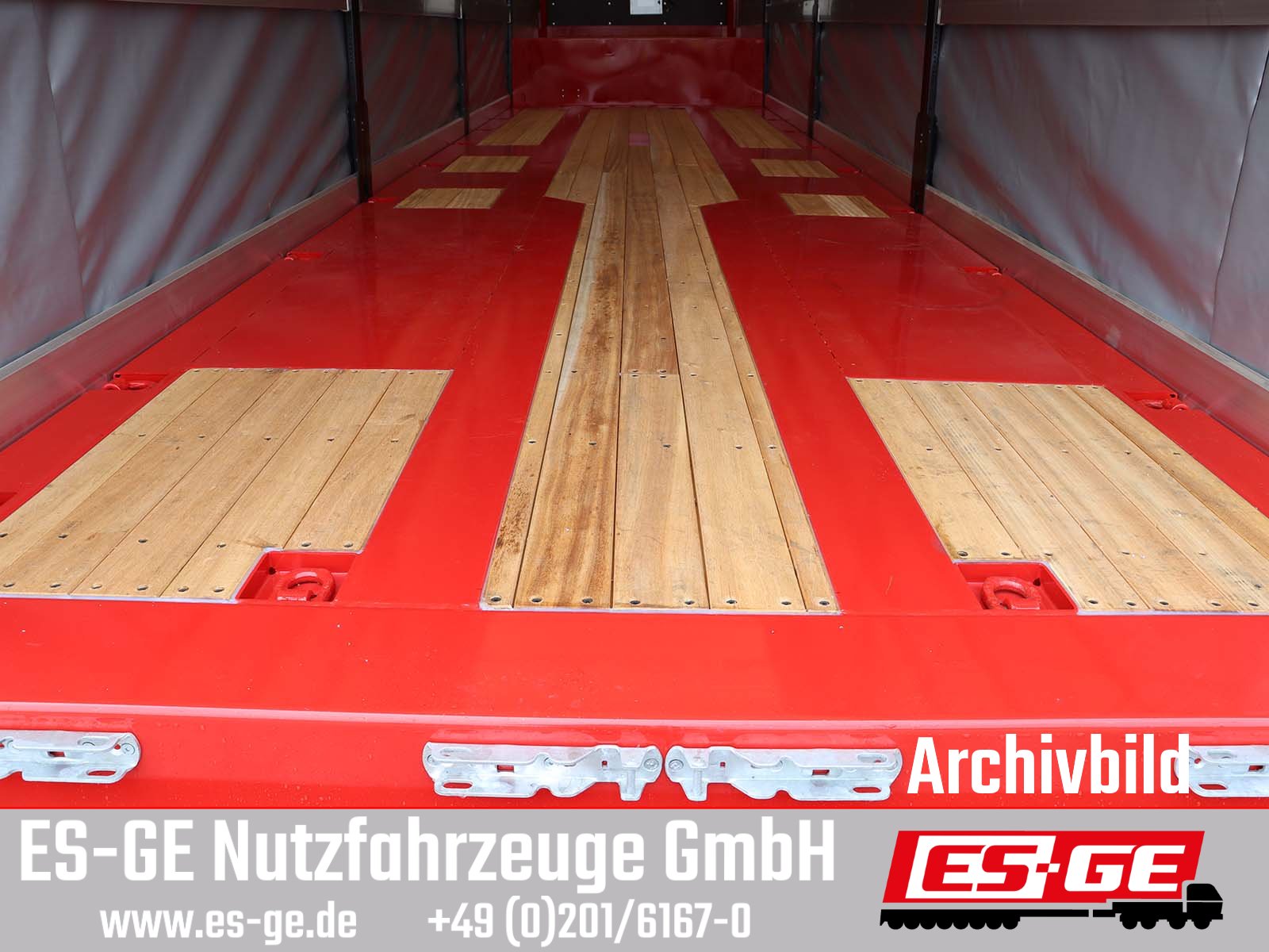 ES-GE 4-Achs-Satteltieflader mit Curtainsider-Aufbau