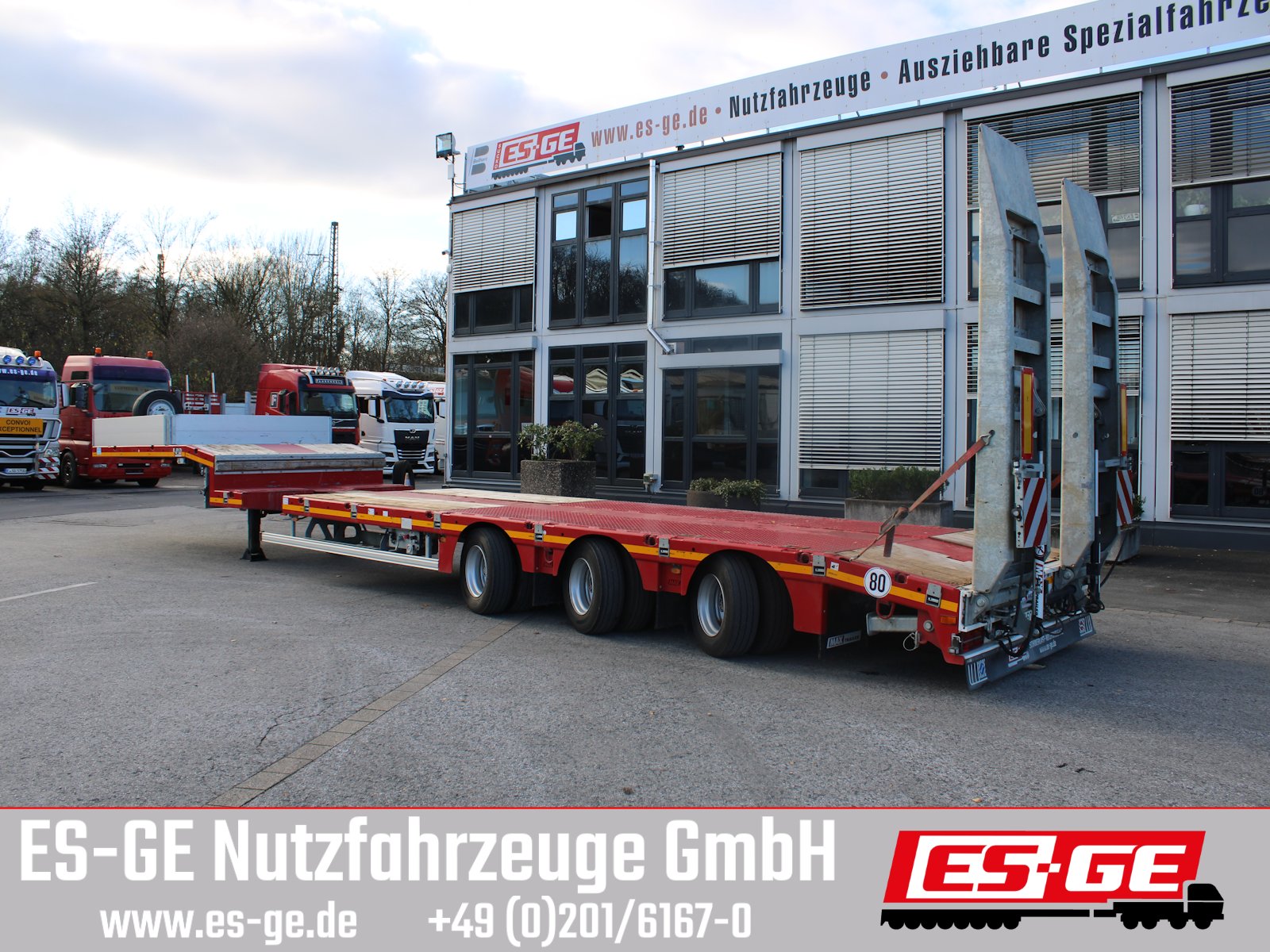 MAX Trailer MAX Trailer MAX110 Semi-Tieflader