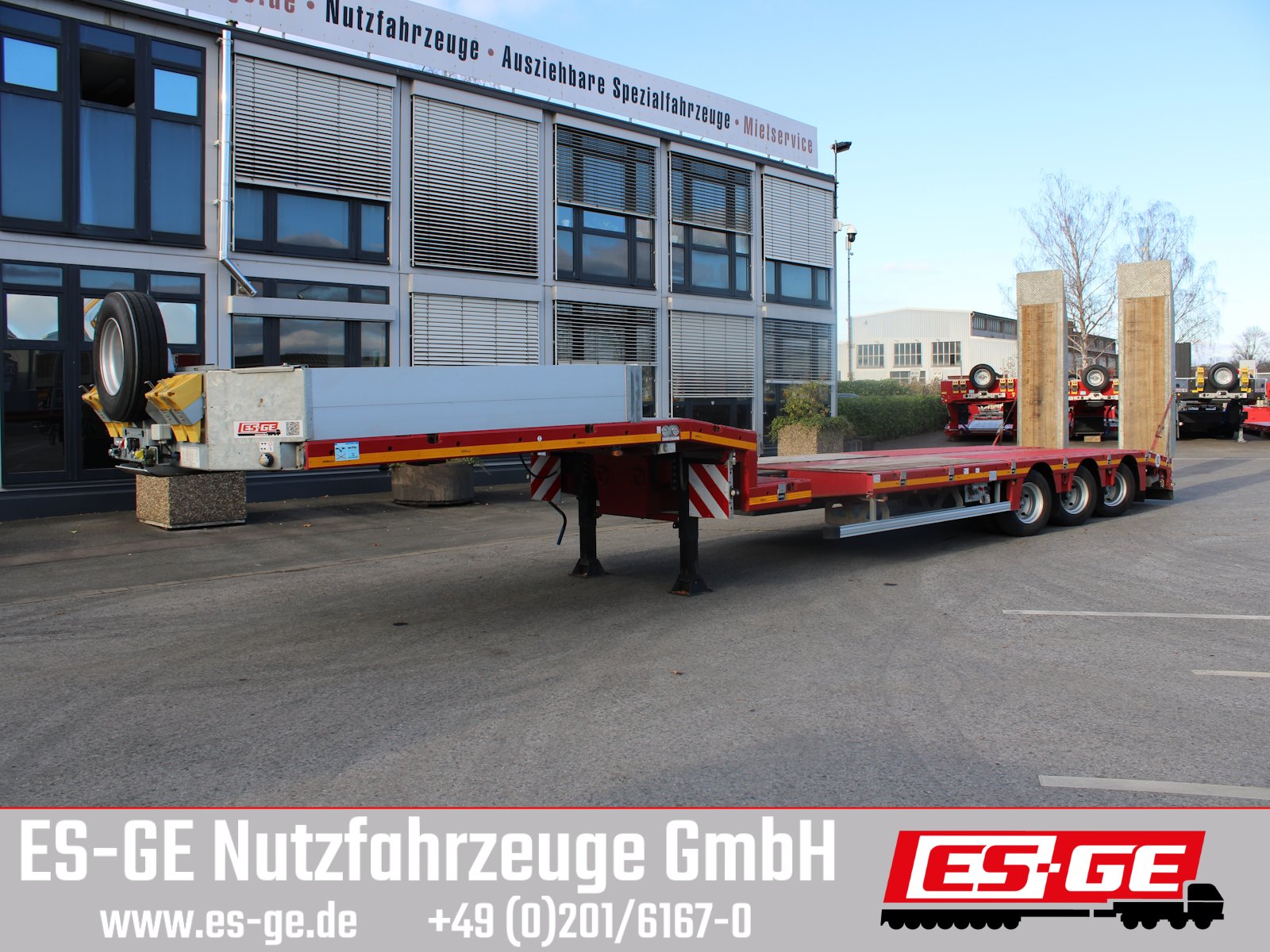MAX Trailer MAX Trailer MAX110 Semi-Tieflader